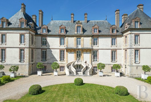 En Seine-et-Marne, entre Fontainebleau et Nemours, un château de famille du 17e siècle - photo  n°7